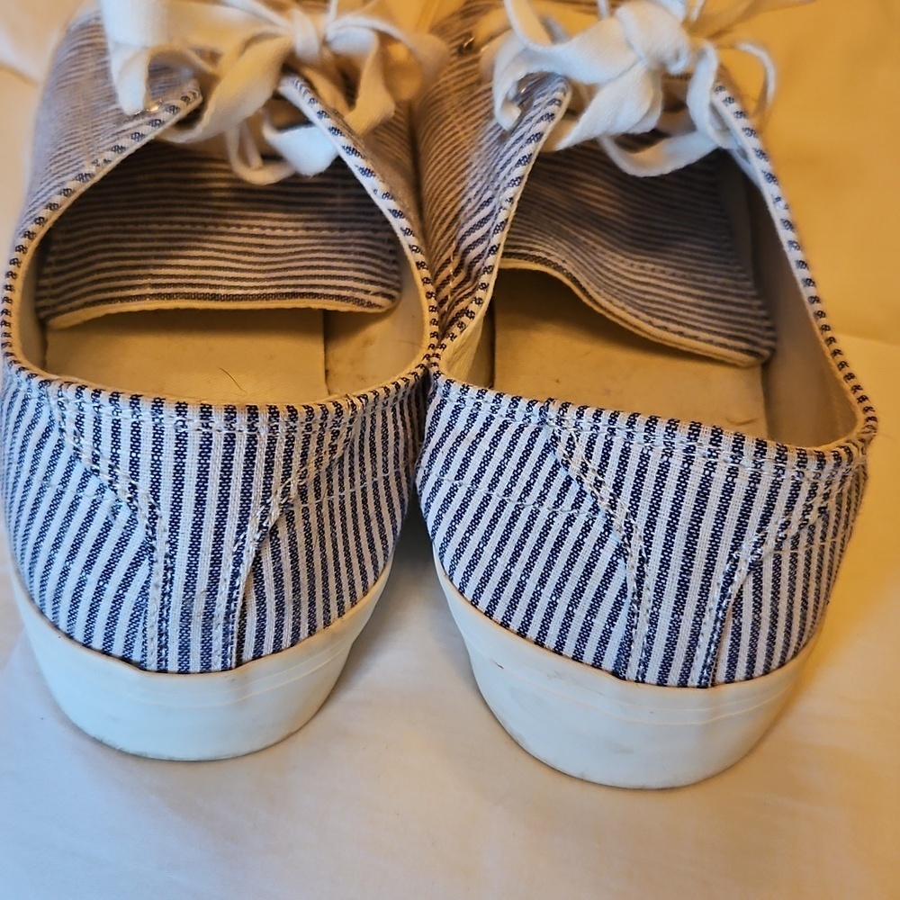 Striped Old Navy Sneakers Size 7 - Picture 3 of 4